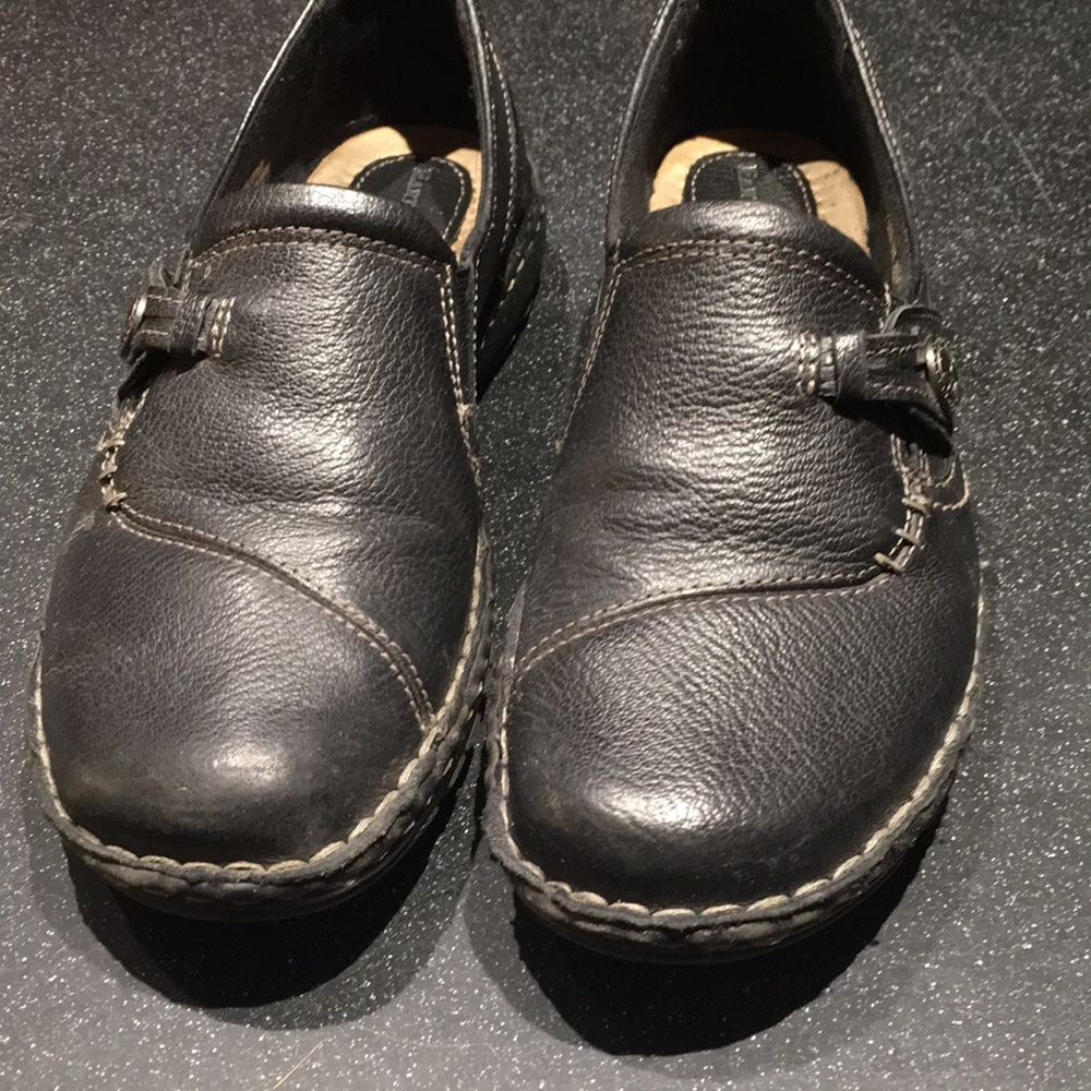 Earth origins black slip on loafers